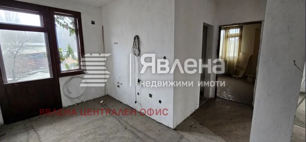 Продава КЪЩА, гр. София, Враждебна, снимка 14 - Къщи - 53855282