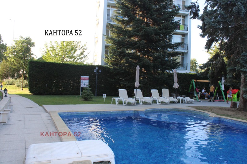 Продава  2-стаен град Варна , к.к. Св.Св. Константин и Елена , 82 кв.м | 46464351 - изображение [2]