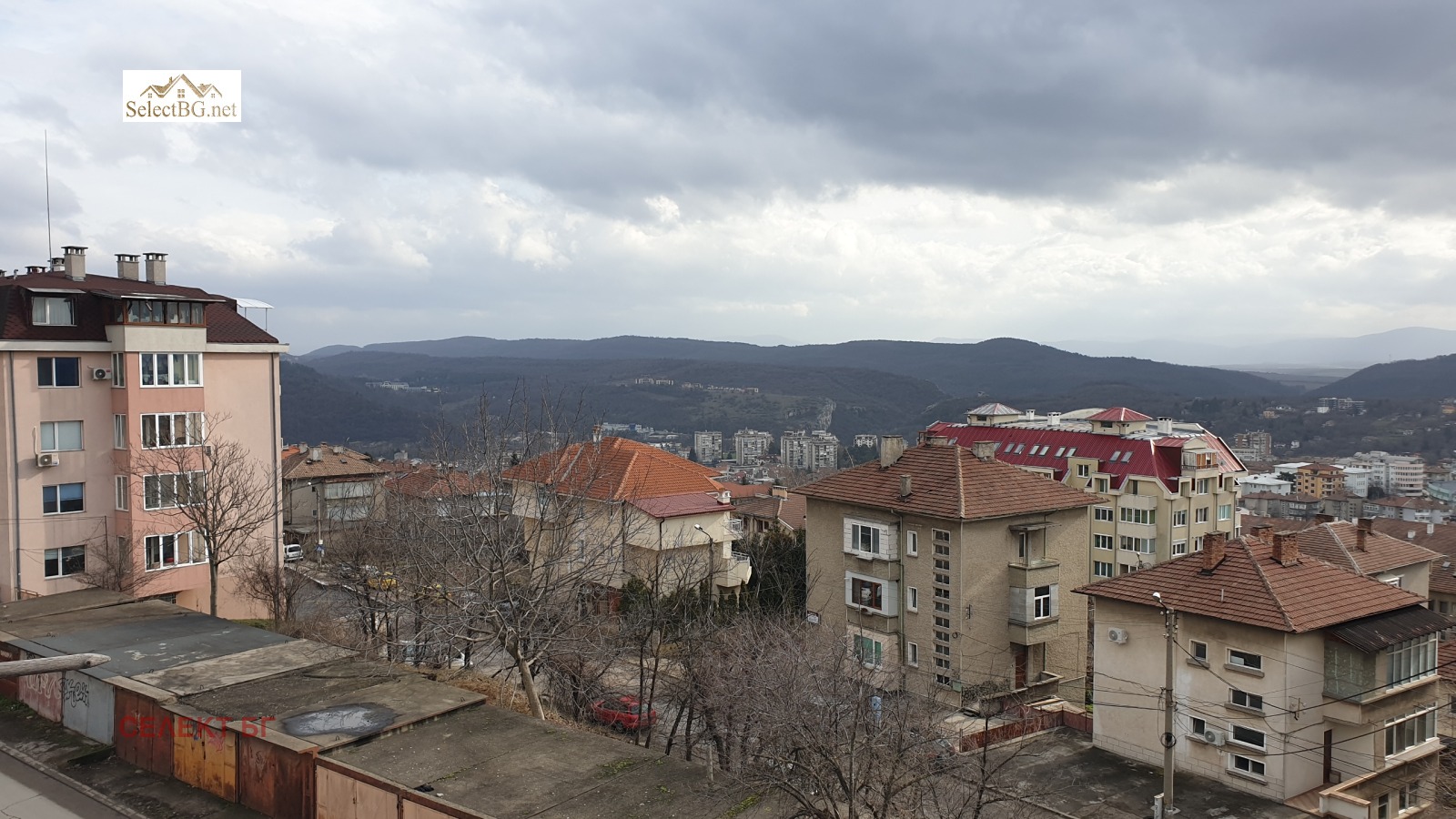 Продава 3-СТАЕН, гр. Велико Търново, Акация, снимка 2 - Апартаменти - 53244261