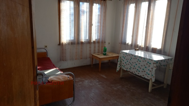 Продава КЪЩА, с. Говедарци, област София област, снимка 10 - Къщи - 53282644