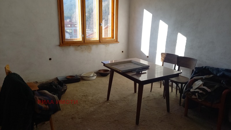 Продава КЪЩА, с. Говедарци, област София област, снимка 5 - Къщи - 53282644