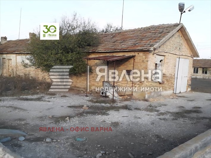 Продава  Пром. помещение област Варна , с. Падина , 10919 кв.м | 24502597 - изображение [2]