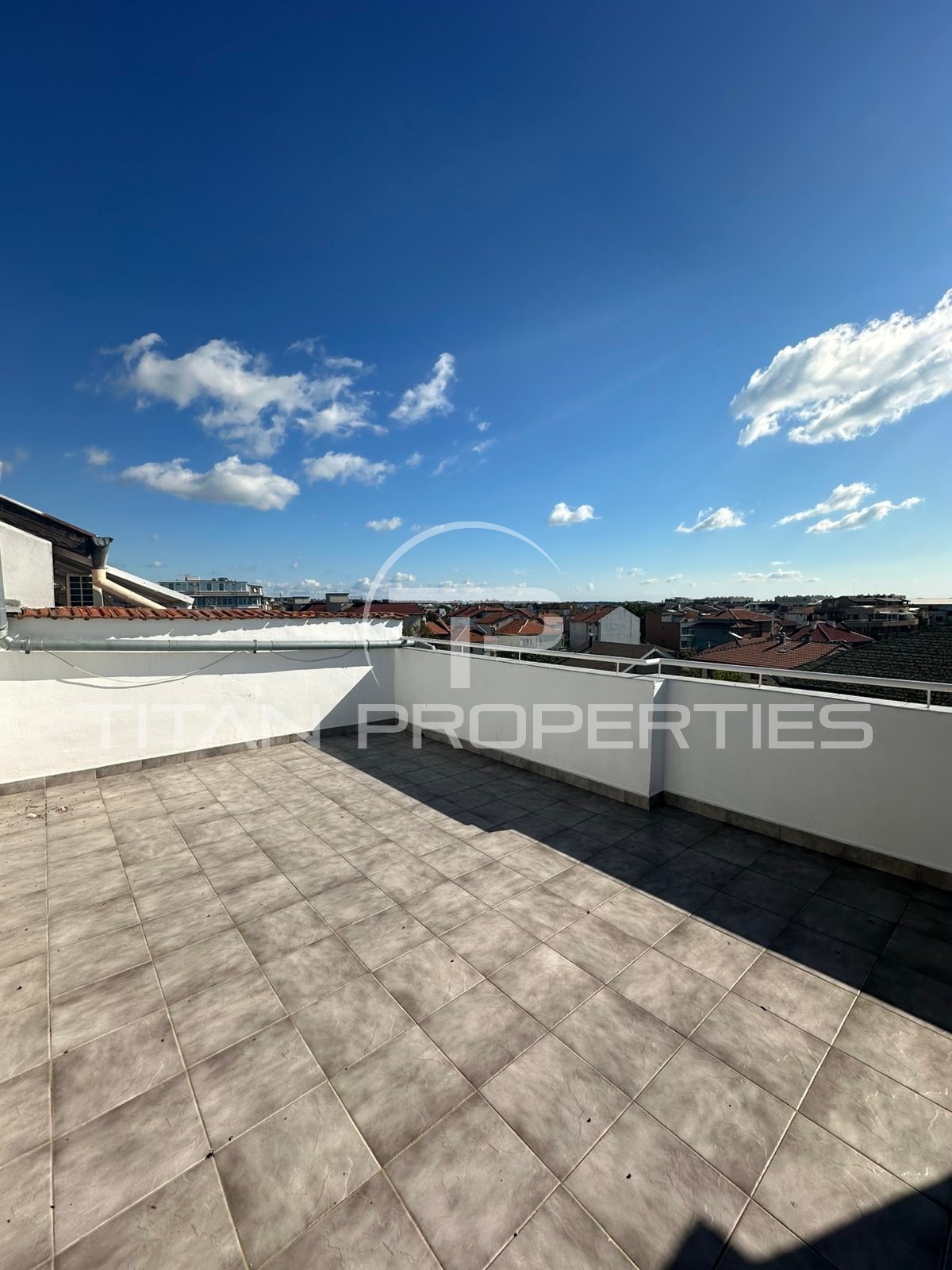 Продава КЪЩА, гр. Бургас, Сарафово, снимка 2 - Къщи - 47632506