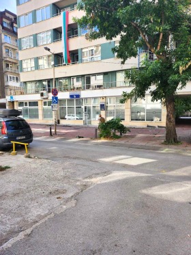 In vendita Negozio