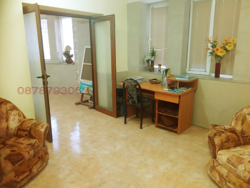 À venda  2 quartos Burgas , Centar , 50 m² | 65705059 - imagem [3]