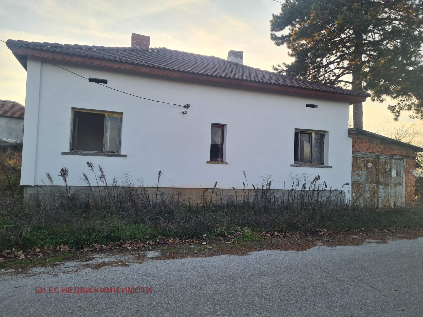 Продава КЪЩА, с. Голяма Брестница, област Ловеч, снимка 4 - Къщи - 56276588