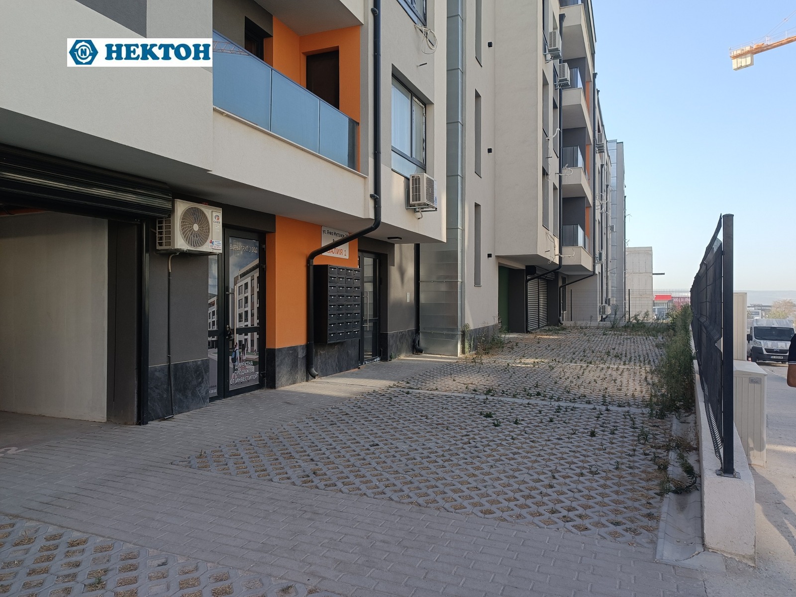 Продава ГАРАЖ, ПАРКОМЯСТО, гр. Варна, Владислав Варненчик 1, снимка 2 - Гаражи и паркоместа - 54103036