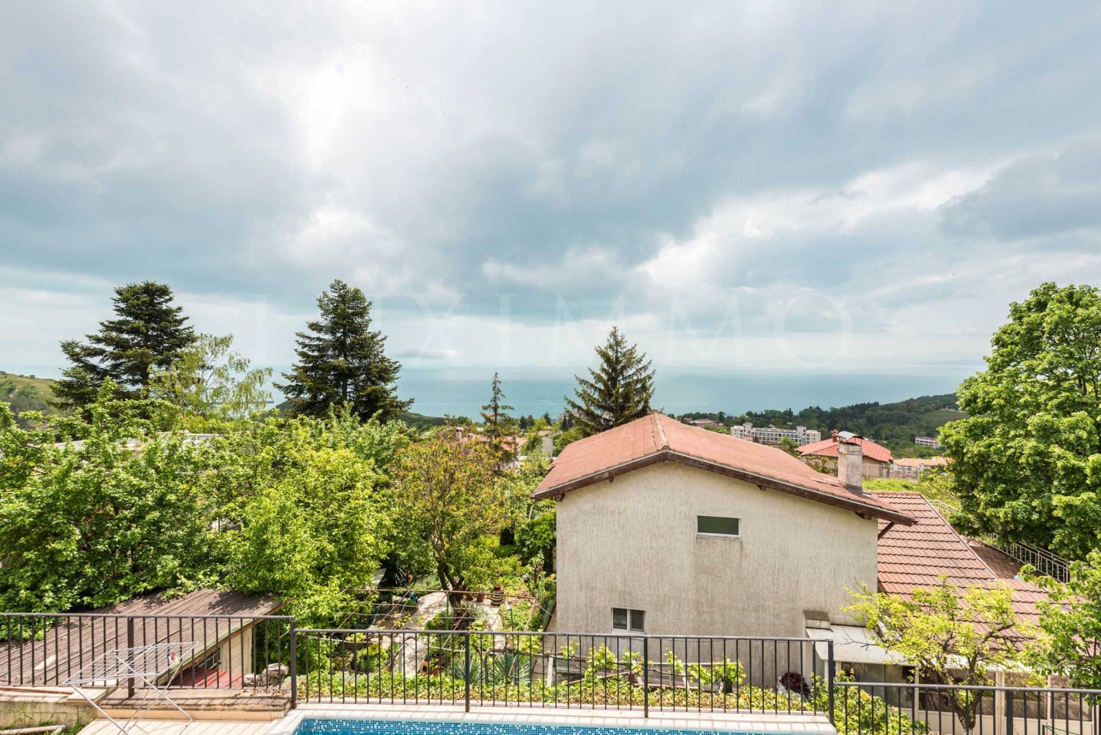 Продава КЪЩА, гр. Балчик, област Добрич, снимка 15 - Къщи - 54697250