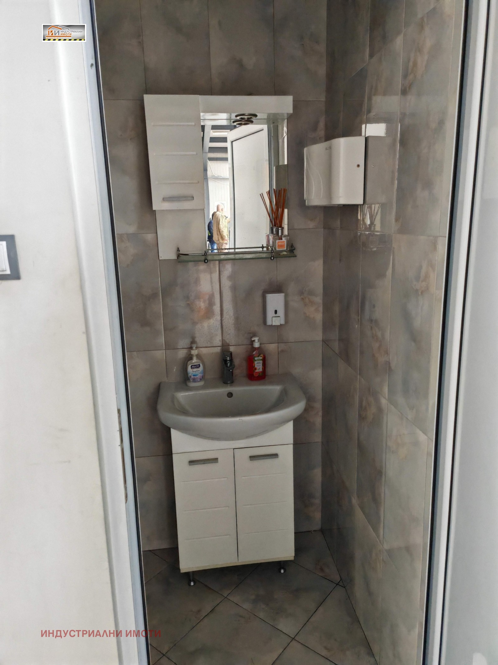 Продава БИЗНЕС ИМОТ, гр. Карлово, област Пловдив, снимка 10 - Други - 54412497