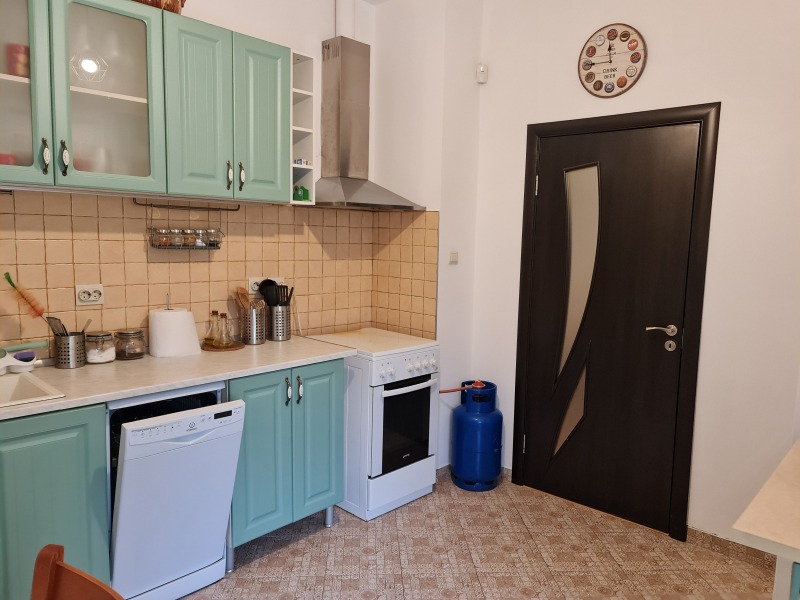 Продава 3-СТАЕН, гр. София, Център, снимка 13 - Апартаменти - 52560943