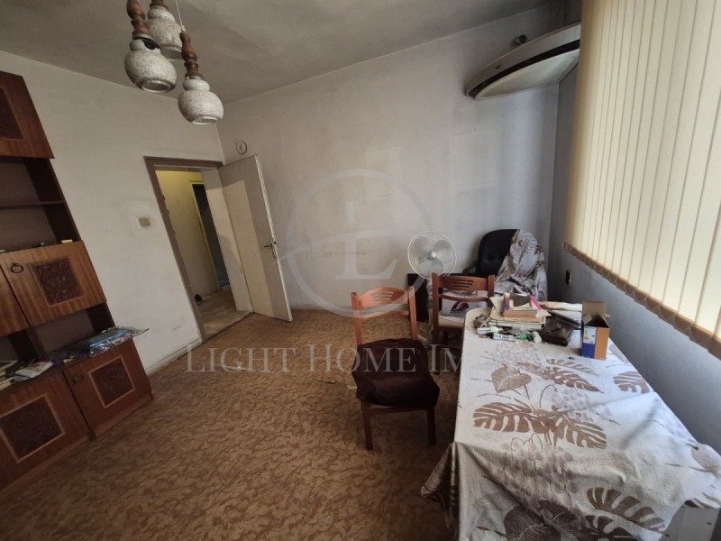 Продава МНОГОСТАЕН, гр. Пловдив, Съдийски, снимка 2 - Апартаменти - 53265360