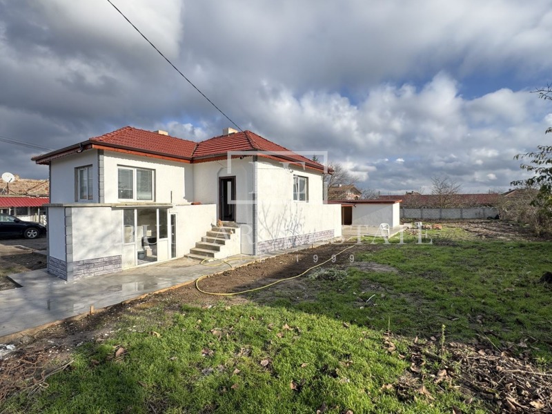 Продава КЪЩА, с. Бенковски, област Варна, снимка 2 - Къщи - 52637526