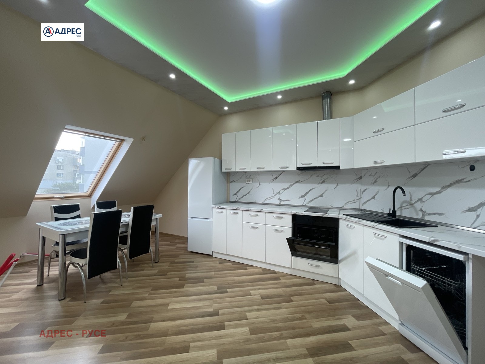 Продава 3-СТАЕН, гр. Русе, Широк център, снимка 2 - Апартаменти - 51740973