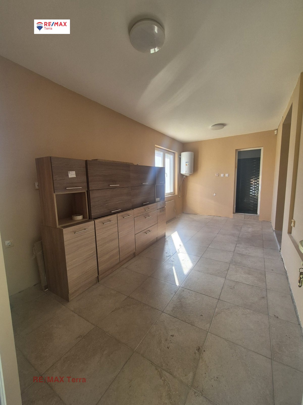 Продава КЪЩА, гр. Искър, област Плевен, снимка 3 - Къщи - 52267191