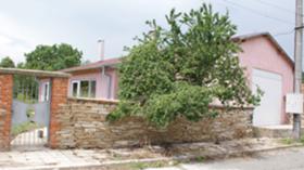 Продажба на имоти в с. Подвис, област Бургас - изображение 1 