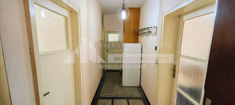 Продава МНОГОСТАЕН, гр. Бургас, Лазур, снимка 4 - Aпартаменти - 47428758