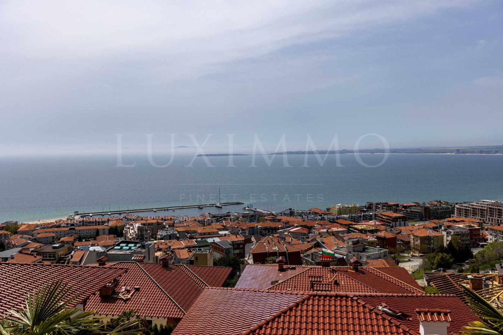 Продава КЪЩА, гр. Свети Влас, област Бургас, снимка 2 - Къщи - 55396229