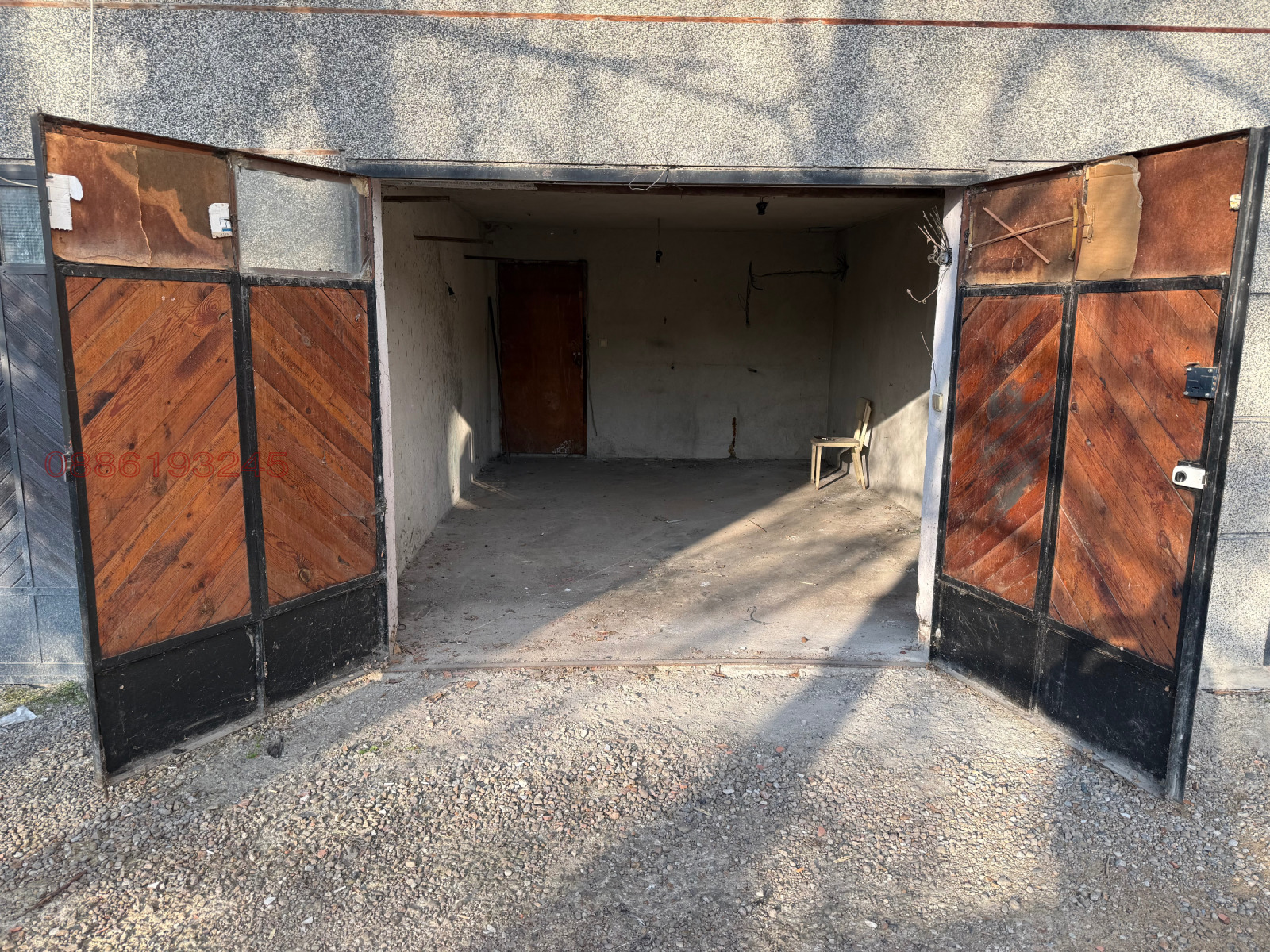 Продава ГАРАЖ, ПАРКОМЯСТО, гр. Плевен, Широк център