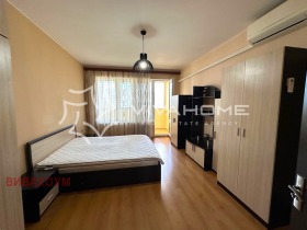 1 camera da letto Vazragdane 1, Varna