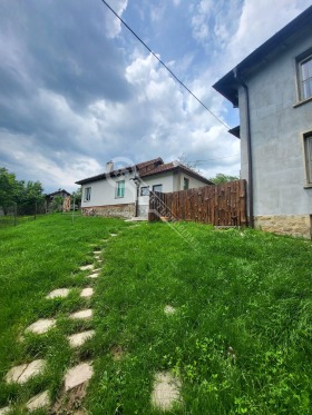 Продажба на имоти в гр. Плачковци, област Габрово — страница 2 - изображение 2 