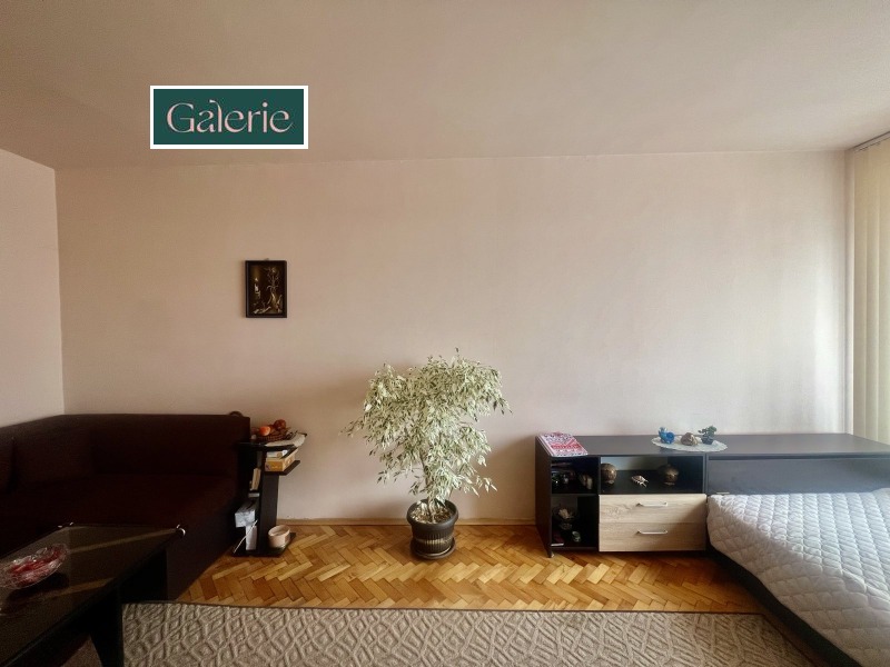 Продава 2-СТАЕН, гр. София, Лагера, снимка 2 - Апартаменти - 53322493