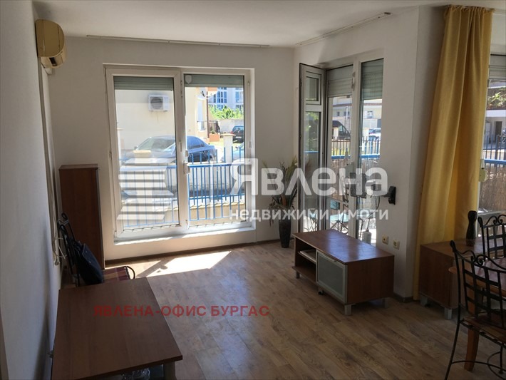Продава  3-стаен, град Бургас, Сарафово •  130 000 EUR • ID 65133444 — holmes.bg - [1] 