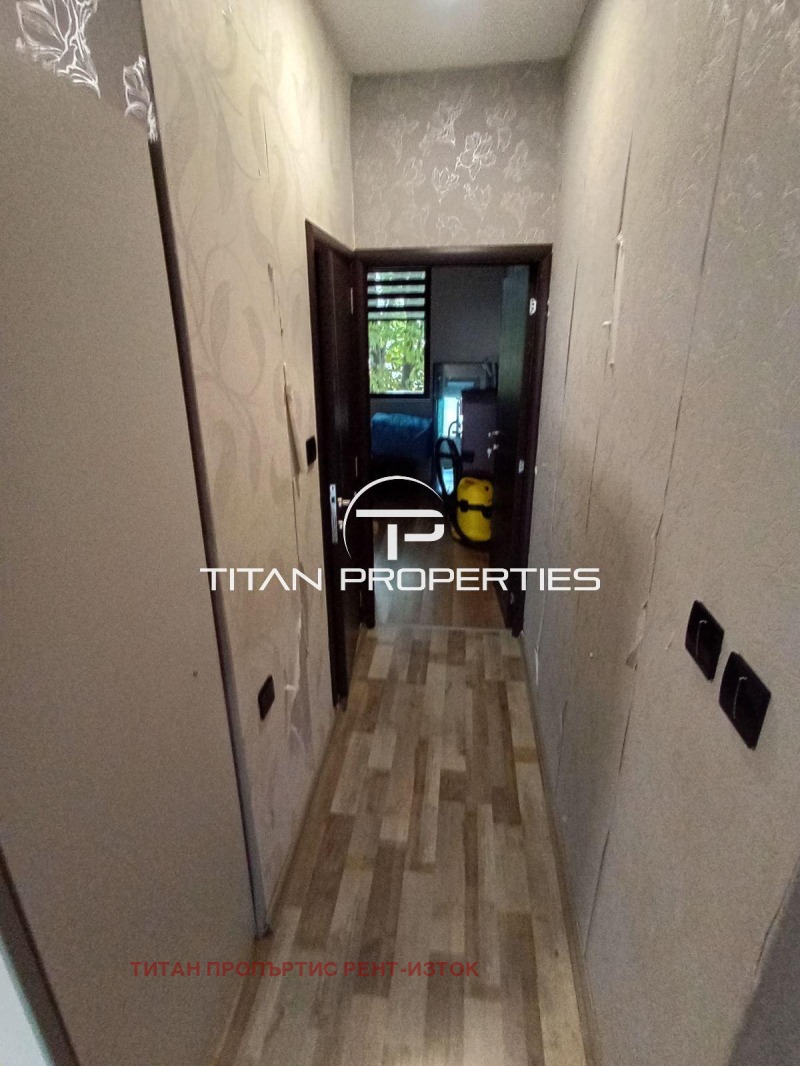Продава  3-стаен град Бургас , Меден рудник - зона А , 96 кв.м | 26216125 - изображение [9]