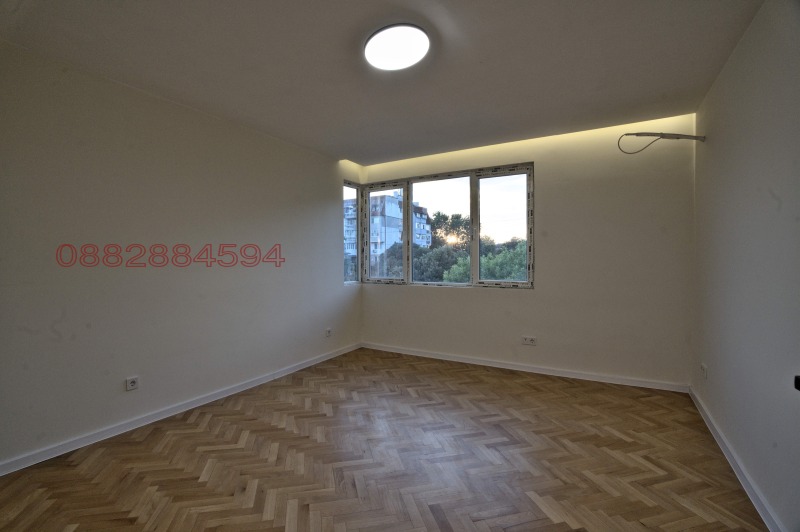Продава  4-стаен град Варна , Център , 120 кв.м | 28795887 - изображение [3]