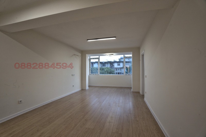Продава  4-стаен град Варна , Център , 120 кв.м | 28795887 - изображение [15]