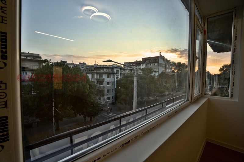Продава  4-стаен град Варна , Център , 120 кв.м | 28795887 - изображение [2]