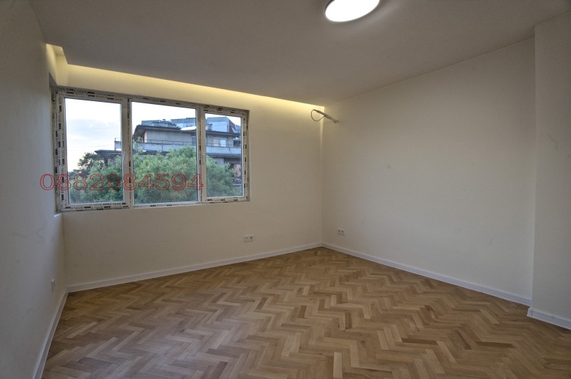 Продава  4-стаен град Варна , Център , 120 кв.м | 28795887 - изображение [4]