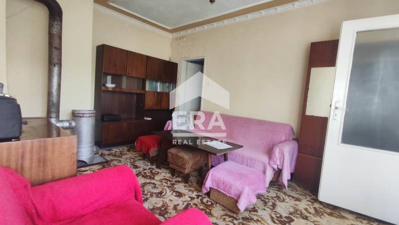 Продава  Къща град Силистра , Митница , 179 кв.м | 39970358 - изображение [2]