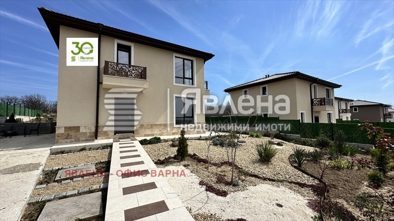 Продава КЪЩА, с. Приселци, област Варна, снимка 2 - Къщи - 55827586