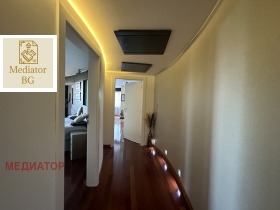 Многостаен град София, Лозенец 8