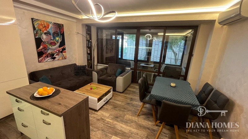 Продаја  2 спаваће собе Софија , Надежда 4 , 61 м2 | 47859459