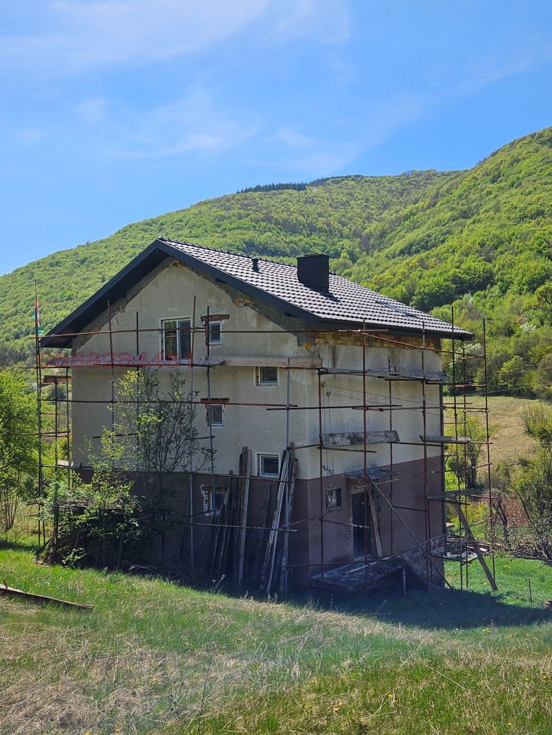 De vânzare  Casa regiunea Sofia , Iscreț , 260 mp | 41005513 - imagine [2]