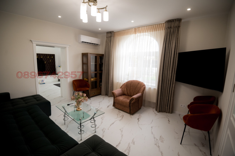 Продава  Къща град Силистра , Юг , 690 кв.м | 23781756 - изображение [9]