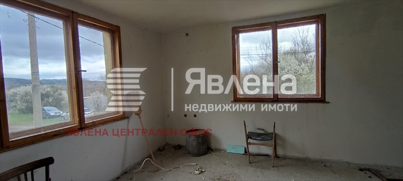 Продава КЪЩА, с. Слаковци, област Перник, снимка 5 - Къщи - 53278339