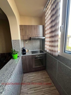 2 camere da letto Mogiliche, Pernik 8