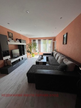 2 bedroom Mogiliche, Pernik 1