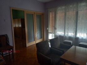 Продава етаж от къща град Благоевград Широк център - [1] 
