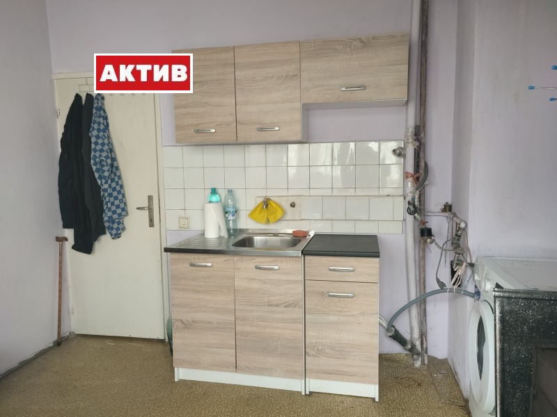Продается  1 спальня Търговище , Запад 3 , 58 кв.м | 24975200 - изображение [3]