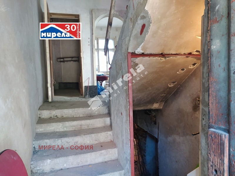 Продава КЪЩА, гр. София, Яворов, снимка 3 - Къщи - 52413717