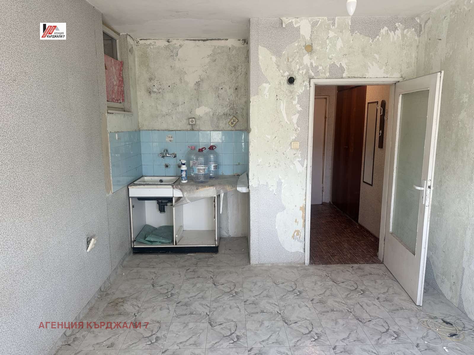 Продава 1-СТАЕН, гр. Кърджали, Студен кладенец, снимка 4 - Апартаменти - 53956600