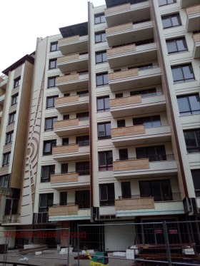 2 quartos Poligona, Sofia 1