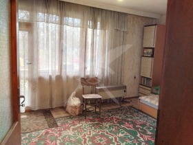 Продажба на имоти в гр. Карнобат, област Бургас - изображение 9 
