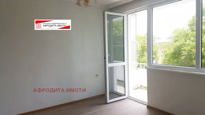 Продава 2-СТАЕН, гр. Стара Загора, Център, снимка 2 - Апартаменти - 52721160
