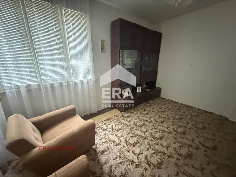 Продава ЕТАЖ ОТ КЪЩА, гр. Дългопол, област Варна, снимка 5 - Етаж от къща - 54756606
