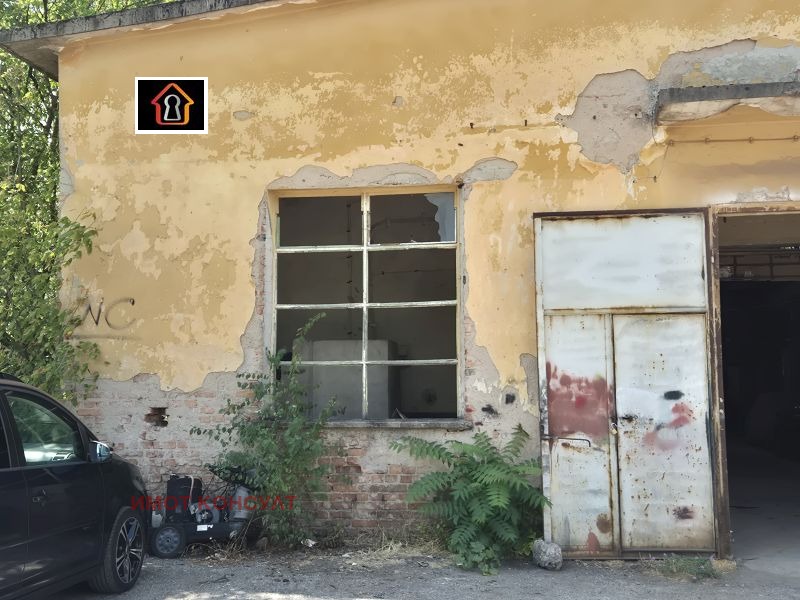 Satılık  Endüstriyel bina Vraca , Promişlena zona , 1974 metrekare | 14200843 - görüntü [4]