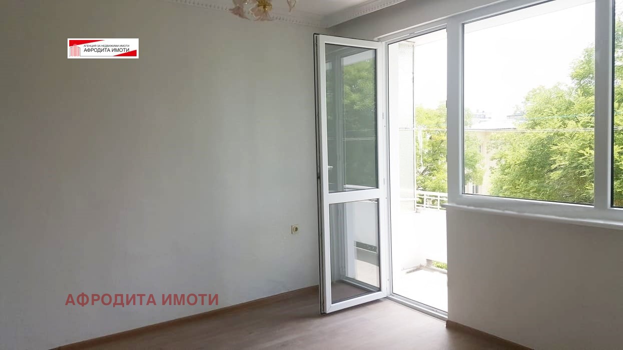 Продава 2-СТАЕН, гр. Стара Загора, Център, снимка 2 - Апартаменти - 52721160
